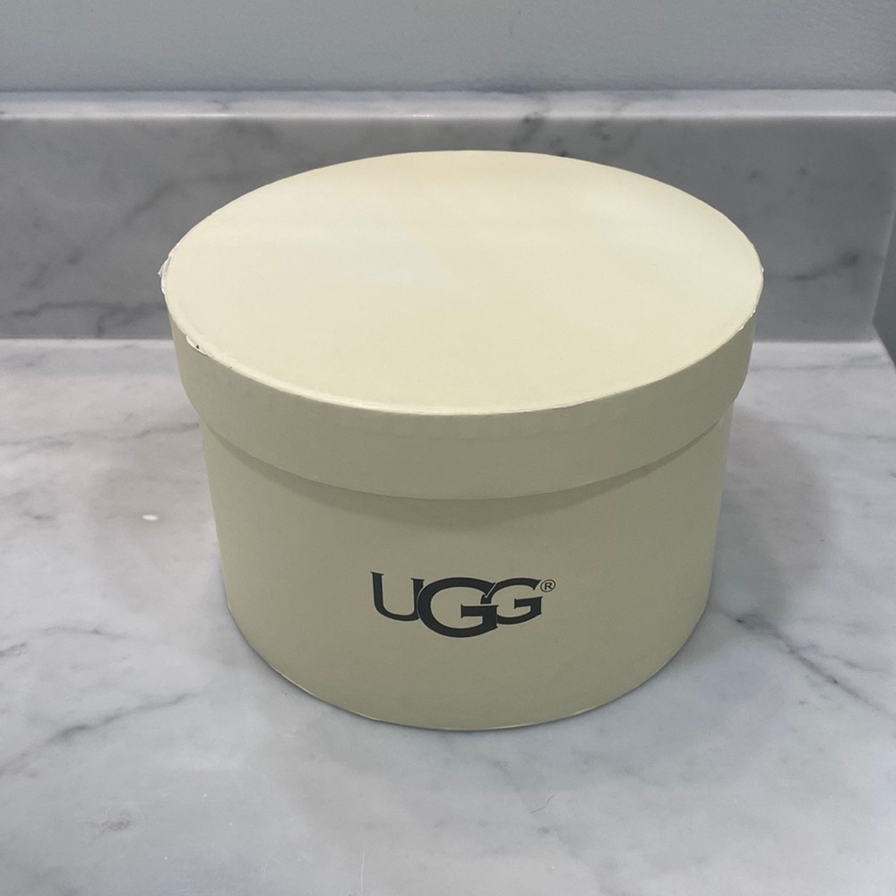 UGG Earmuffs Box